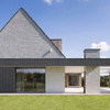 Płyta betonowa na ścianę 3D PB57 1350x460x30, czarny B15, beton architektoniczny