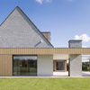Płyta betonowa na ścianę 3D PB57 1350x460x30, miodowy CL03, beton architektoniczny